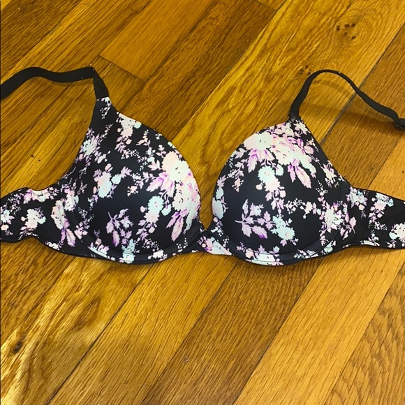 VS Pink bra
